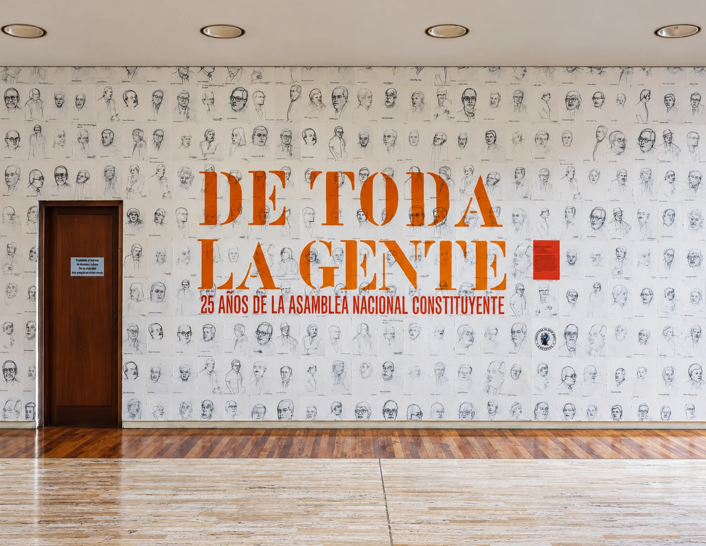 mur d’entrée avec le titre — De tout le monde